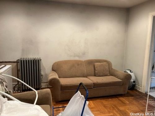 1106 Adee Ave, Bronx, NY 10469-5118