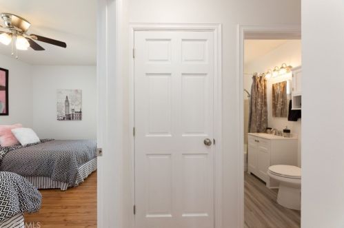 5634 Oliva Ave, Lakewood CA  90712-1612 exterior