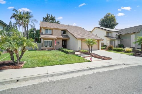 2759 Larkspur Ave, Brea, CA 92821-4741