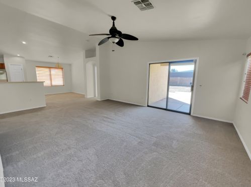 7411 Blandford Dr, Tucson, AZ 85743-5547