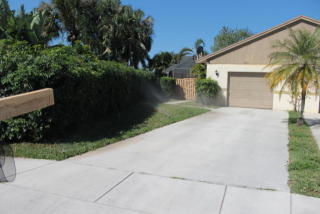945 Country Wood Ct, West Palm Beach, FL 33414-4902