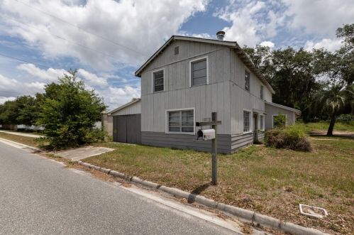 31201 Merry Rd, Tavares, FL 32778-4915