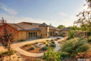 6883 Grant Ave, Carmichael, CA 95608-2869