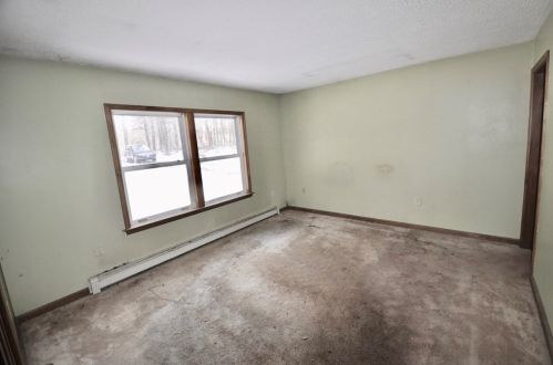 290 Hardwick Rd, Petersham MA 01366-9701 exterior