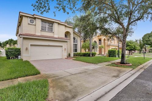 1866 153rd Ave, Hollywood, FL 33027-4316