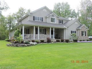 94 Hickory Hollow Dr, Vermilion, OH 44001-2065