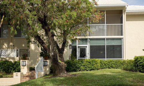 5817 Glencove Dr, Naples, FL 34108-3102