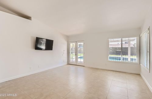 4221 Everett Dr, Phoenix AZ  85032-4777 exterior