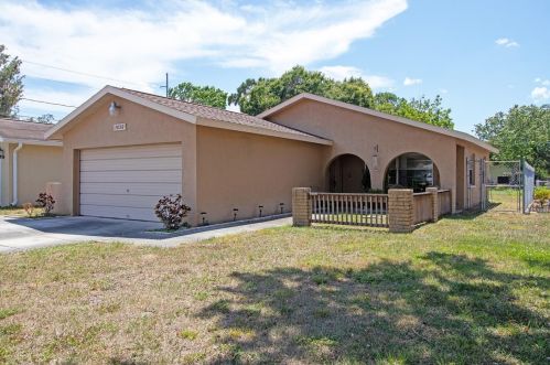 7036 68th St, Pinellas Park, FL 33781-3921