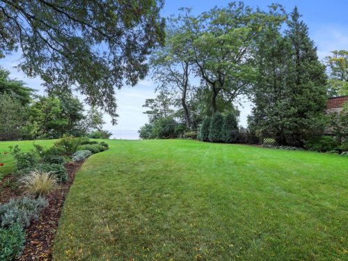 4114 Lk Dr, Milwaukee WI 53211-1719 exterior