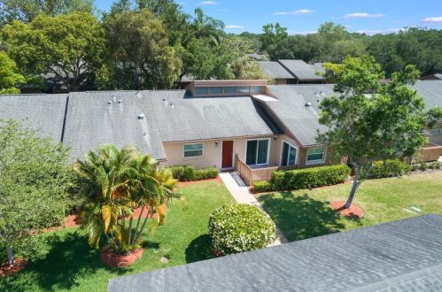 50 Balsam Dr, Oldsmar FL  34677-2340 exterior