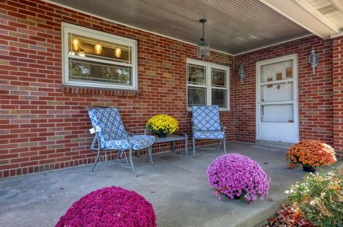 112 Rama Rd, Beaver Falls, PA 15010-1343