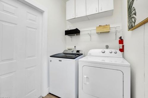 302 Stanhope Cir, Naples FL  34104-0812 exterior