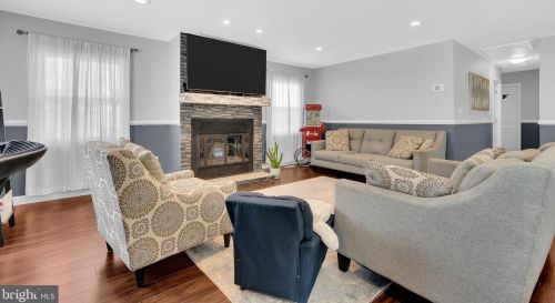 71 Harrington Cir, Willingboro NJ  08046-1823 exterior