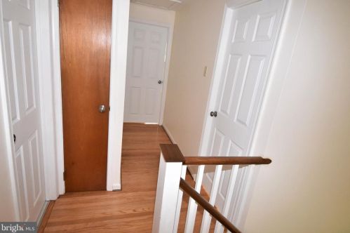 13 Saxony Dr, Riverton NJ  08077-4389 exterior