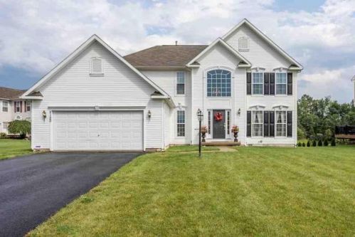 2120 Stablegate Dr, Canandaigua, NY 14424-8159