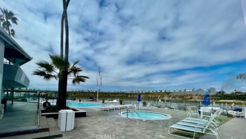 8 Saratoga, Newport Beach CA  92660-6152 exterior