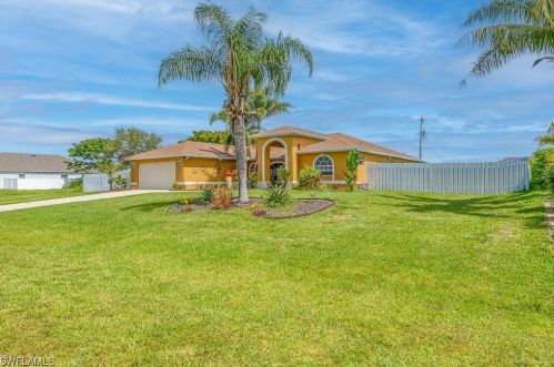 1427 2nd St, Cape Coral, FL 33909-2664