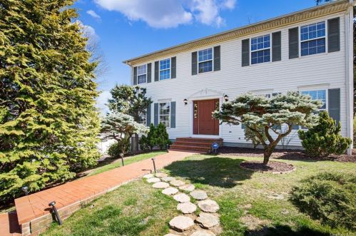 30 Joan Ave, White Plains, NY 10607-1232