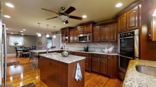 434 Buckhorn Dr, Belvidere NJ  07823-2707 exterior