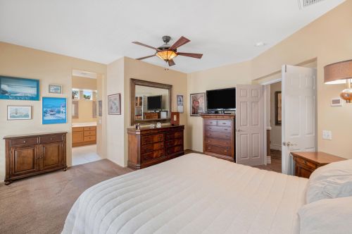 21 Florentina Dr, Rancho Mirage CA  92270-4804 exterior