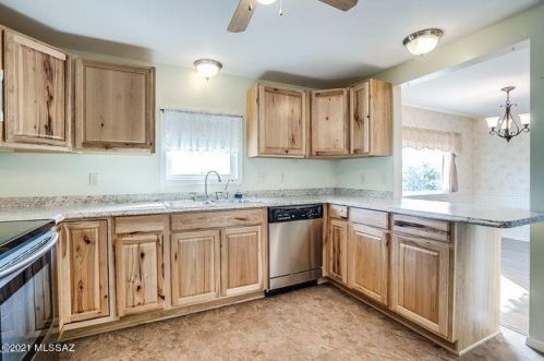 6321 Mango Way, Tucson, AZ 85741-2829