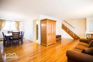 52 Kakely St, Albany, NY 12208-1830