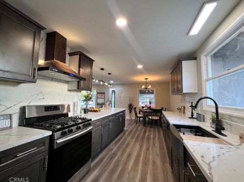 1315 Everett Pl, Orange CA  92867-7007 exterior