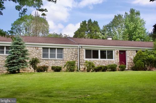 3817 Monitor Dr, Collegeville, PA 19426-3207