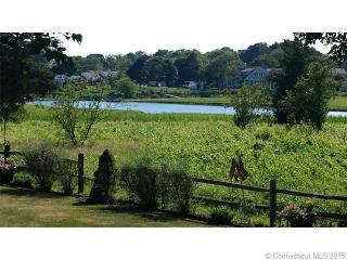 37 Morgan Park, Clinton, CT 06413-2129