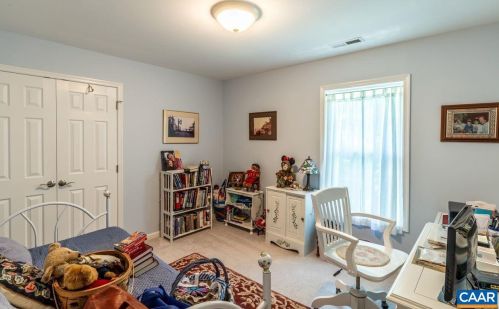 12 Seminole Trl, Bybee VA  22963-3157 exterior