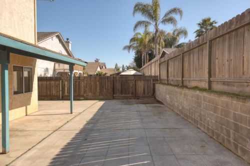 2836 Marsh Creek Ln, Riverbank CA  95367-3828 exterior