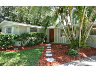 2495 Wisteria St, Sarasota, FL 34239-4019