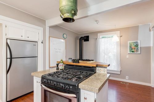 520 Ivy St, Grass Valley CA  95945-6126 exterior