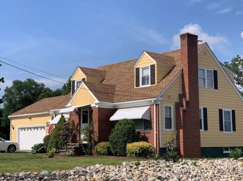385 George Waterman Rd, Providence, RI 02919-2366