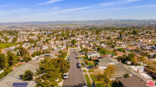 840 Moffatt Cir, Simi Valley CA  93065-5633 exterior