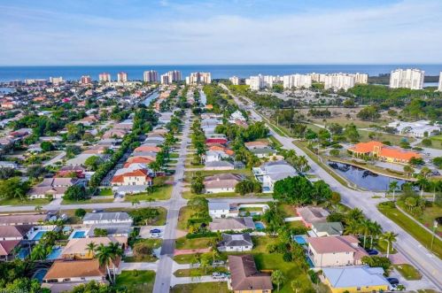 611 110th Ave, Naples FL  34108-1817 exterior