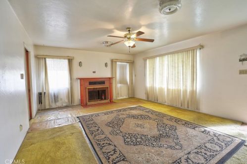 9537 Rose St, Bellflower CA  90706-6530 exterior