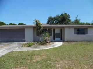 12610 College Hill Dr, Port Richey, FL 34667-1820