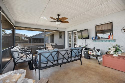 2131 Addison St, Fort Pierce FL 34984-4708 exterior