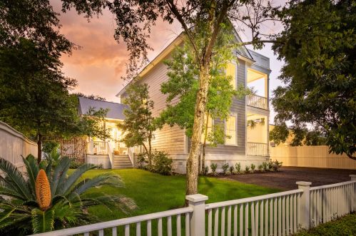 514 Ferry St, Mount Pleasant SC  29464-4719 exterior