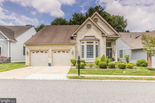 45 Valentine Dr, Boothwyn, PA 19060-1322