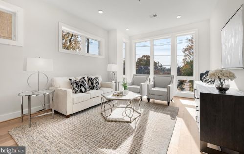 824 Taylor St, Washington, DC 20011-5835