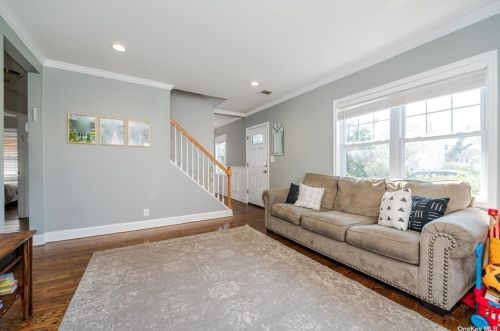 340 Westminster Rd, Cedarhurst, NY 11516-1126