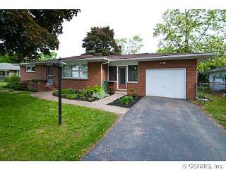 454 Wimbledon Rd, Rochester, NY 14617-4730
