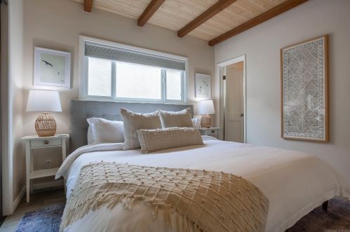 824 Anacapa Ct, San Diego CA  92109-8203 exterior