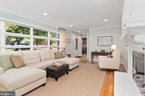 300 28th St, Camp Hill PA  17011-2801 exterior