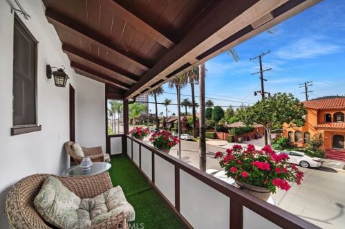 126 Orizaba Ave, Long Beach CA  90803-2527 exterior