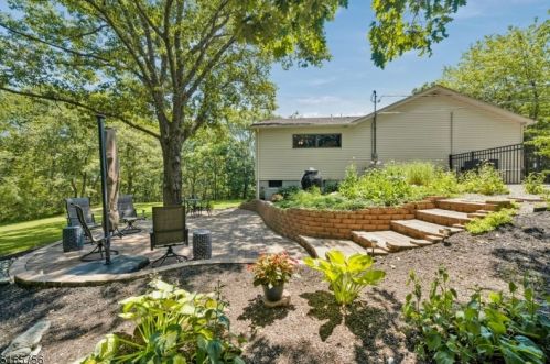 21 Old Swartswood Rd, Fredon, NJ 07860-6220