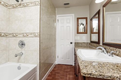 5321 Hillside Dr, Orlando FL  32810-1711 exterior